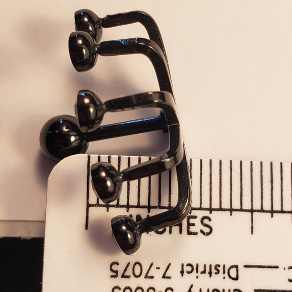 16g, 1/4 Clear Gem Black Anodized Glam Fan Cuff Cartilage Earring × 1 - Picture 6 of 6